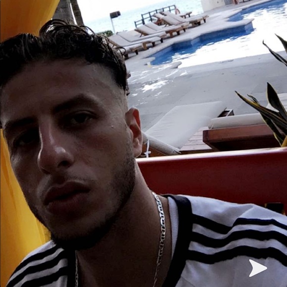 Meet your Posher, Youss - Picture 1 of 1